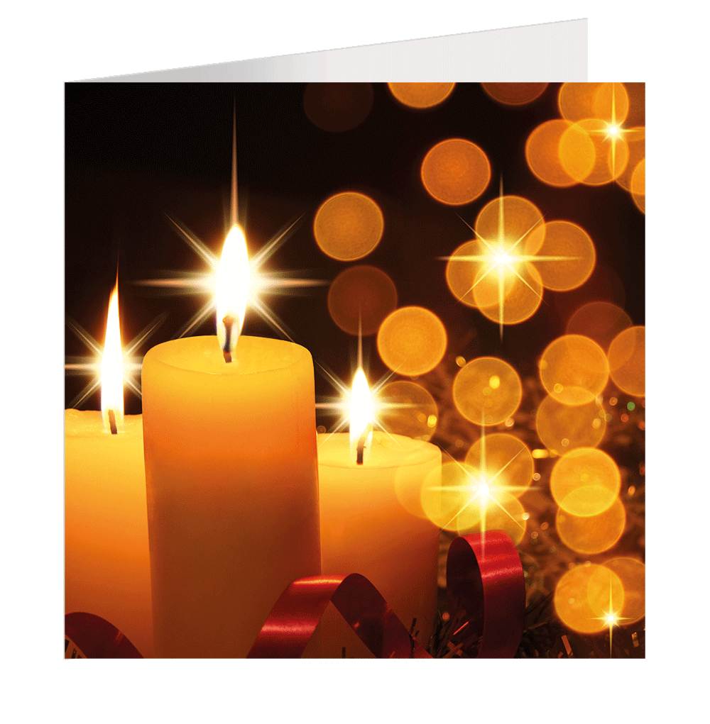 Weihnachtskarte mit gelben Kerzen auf dunklem Hintergrund.