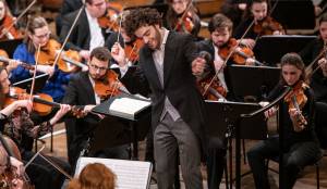 Emmanuel Tjeknavorian und Matrix Orchestra konzertieren zugunsten CS Hospiz Wien