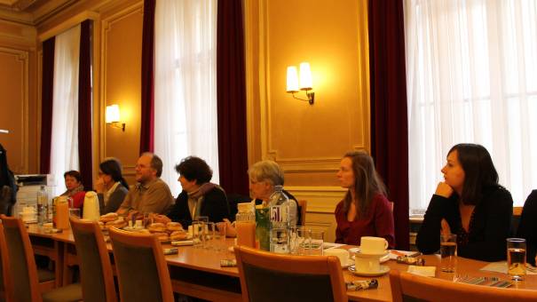 Ziel ist die Sensibilisierung für die Bedürfnisse von Menschen mit Vergesslichkeit und der Enttabuisierung des Themas Demenz. 