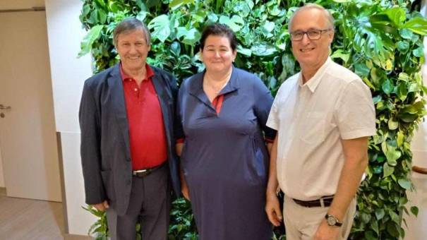 Erich Hohenberger, BV Wien Landstraße mit Andrea Schwarz, Bereichsleitung CS Hospiz und Robert Oberndorfer, Geschäftsführung CS Caritas Socialis
