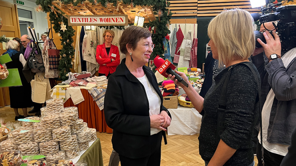 Dr.in Doris Schmidauer im Interview mit den ORF Seitenblicken