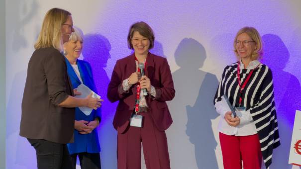 Preisträgerin in der Kategorie Online Barbara Köppel