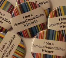 Foto: Button I bin a demenzfreundlicher Wiener 300dpi