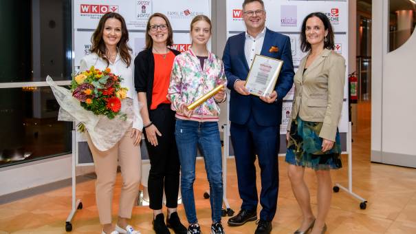 Silvija Anic, Timea Frank, Julia Frank, Werner Marschitz und Margit Burger bei der Preisverleihung (c)Lichtpunkt Fotografie