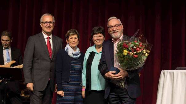 Robert Oberndorfer, Charlotte Staudinger, Sr. Susanne Krendelsberger CS und Max Weber (Preisträger).