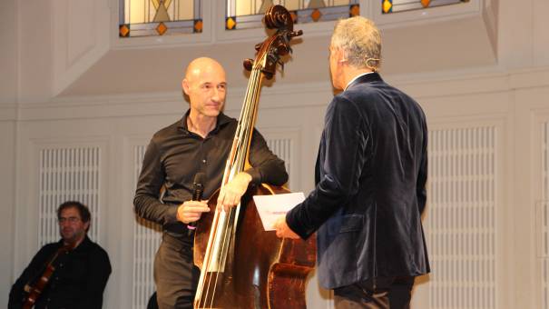 Michael Bladerer, Geschäftsführer der Wiener Philharmoniker, mit Moderator Christian Clerici