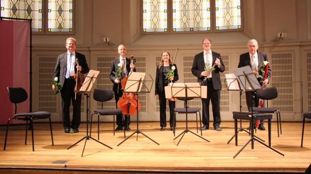 Wiener Philharmoniker konzertierten für CS Hospiz Wien; vlnr: Robert Bauerstatter, Raphael Flieder, Martina Miedl, Sebastian Breit, Michael Werba