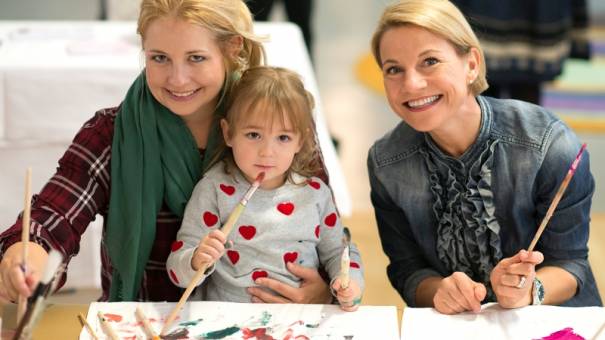 Iva Schell mit Tochter Victoria und Kristina Sprenger