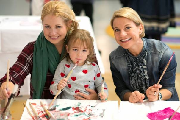 Iva Schell mit Tochter Victoria und Kristina Sprenger